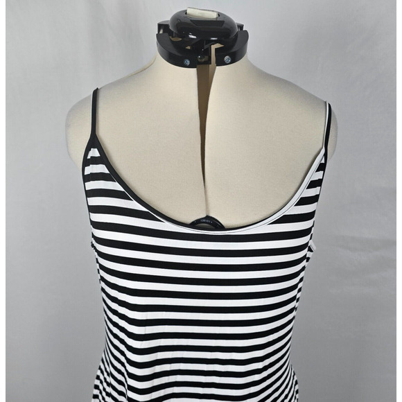 Shein Dress Women's 3XL Black White Stripe Spaghetti Straps Fit & Flare Midi - Picture 2 of 16